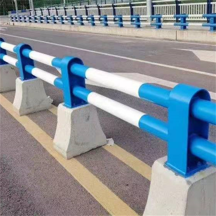 六安水泥墩防撞护栏